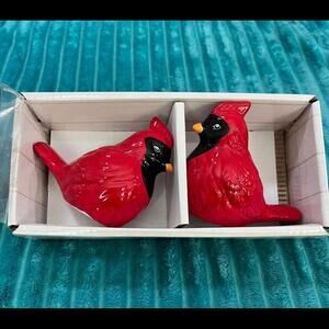 Red Cardinal Christmas Salt & Pepper Shakers in Box
